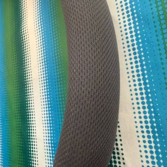 Nintendo Ring Fit Adventure Ring-Con with Red and Blue Joy-Con Artwork - Picture 13 of 16